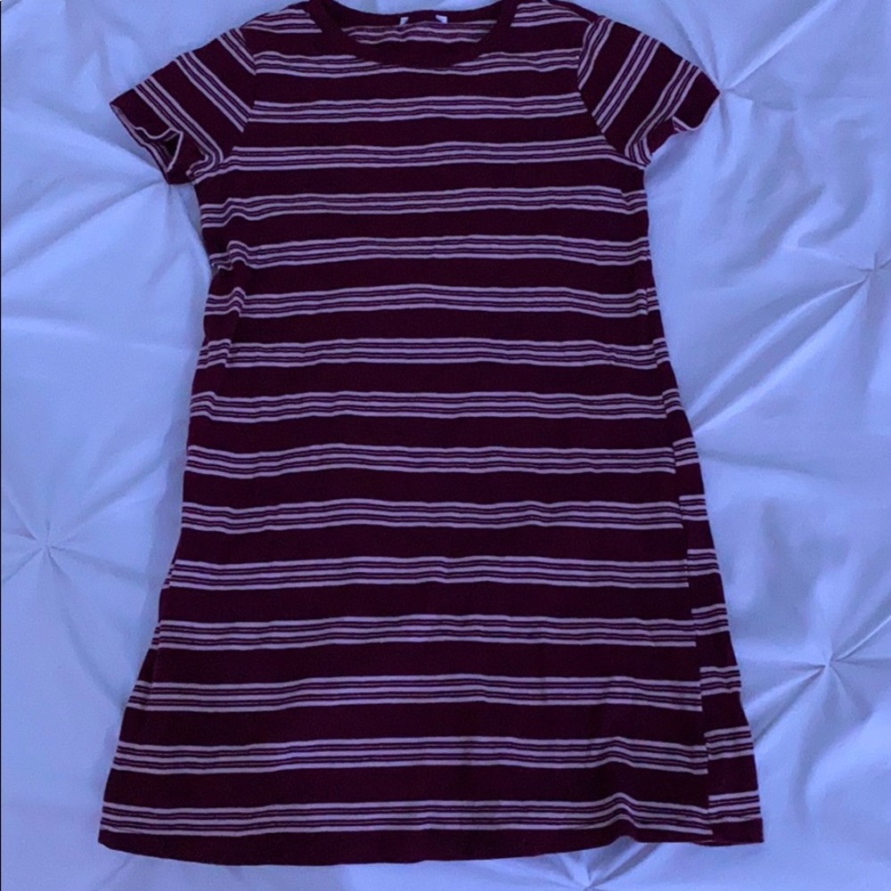 Maroon Red & white striped flow dress 🔥🔥
